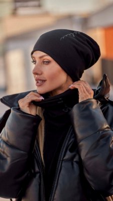 Women's autumn/winter hat and neckerchief set  